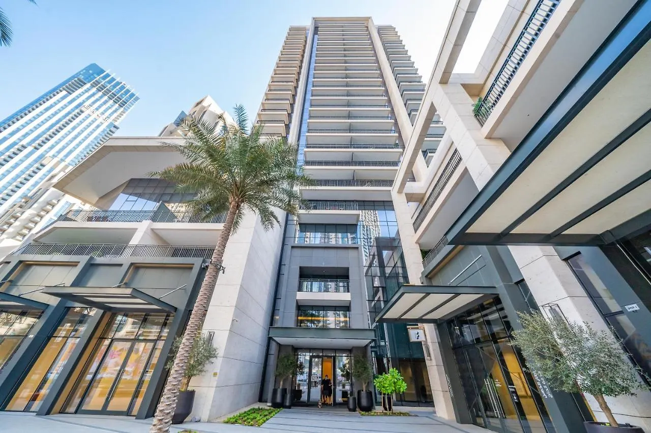 Apartment Elegant Apt With Balcony Minutes From Burj Khalifa Dubai
